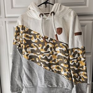 Wanakome Women's Camouflage Hoodie in Cream, Gray, and Brown